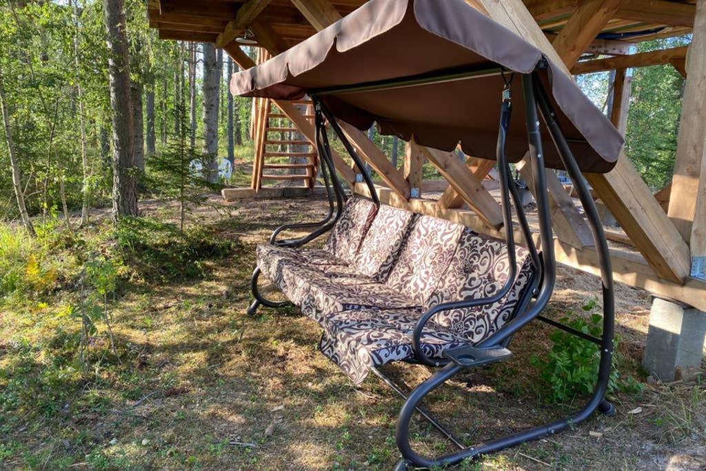 Viking House In The Tree! Jacuzzi, Sauna,apkure! Hébergement de vacances *