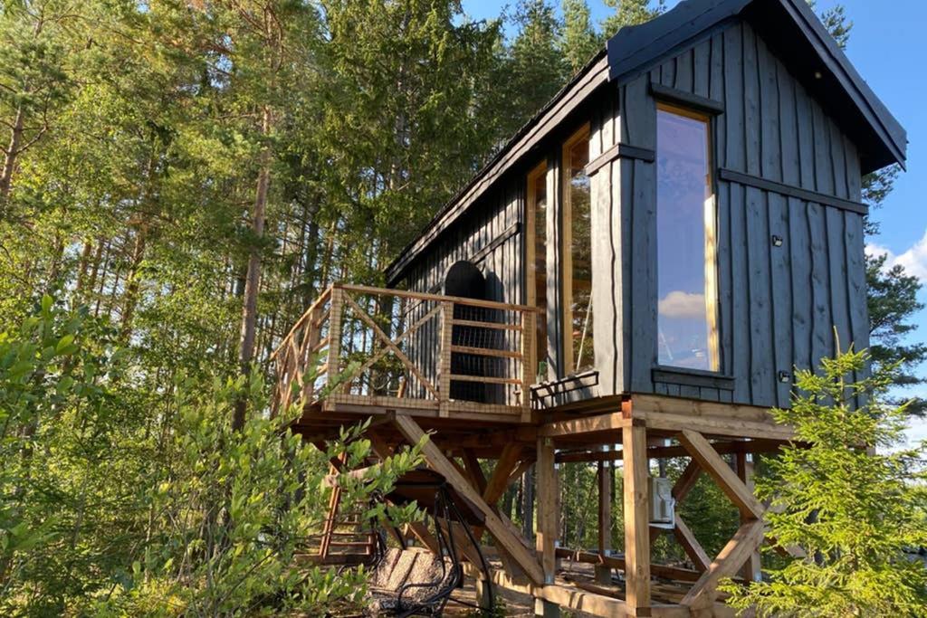 Viking House In The Tree! Jacuzzi, Sauna,apkure! Loma-asunnot *